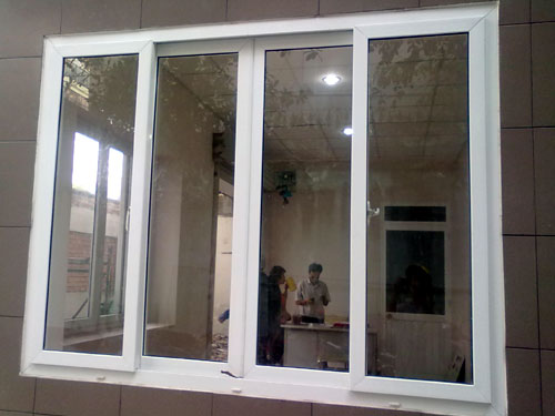 cua kieng q789 - Dịch vụ sửa chữa cửa kiếng tại quận 7, 8,9, 10, 11 và 12 Tphcm